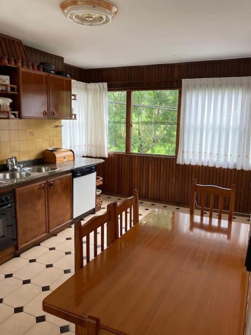 3 En Casa, Amplio Jardin Holiday home Liano