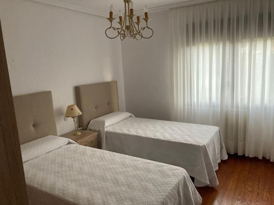 Holiday home 3 En Casa, Amplio Jardin Liano